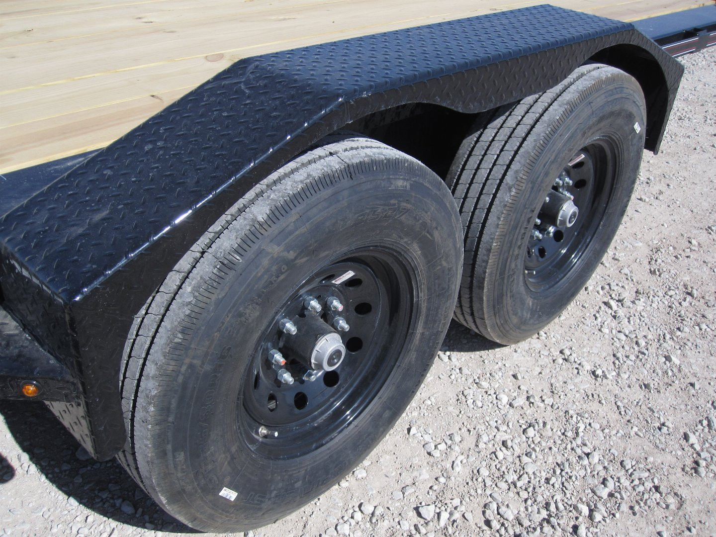 New 2024 Diamond C Trailers HDT-207 82x26 Gooseneck Tilt Trailer