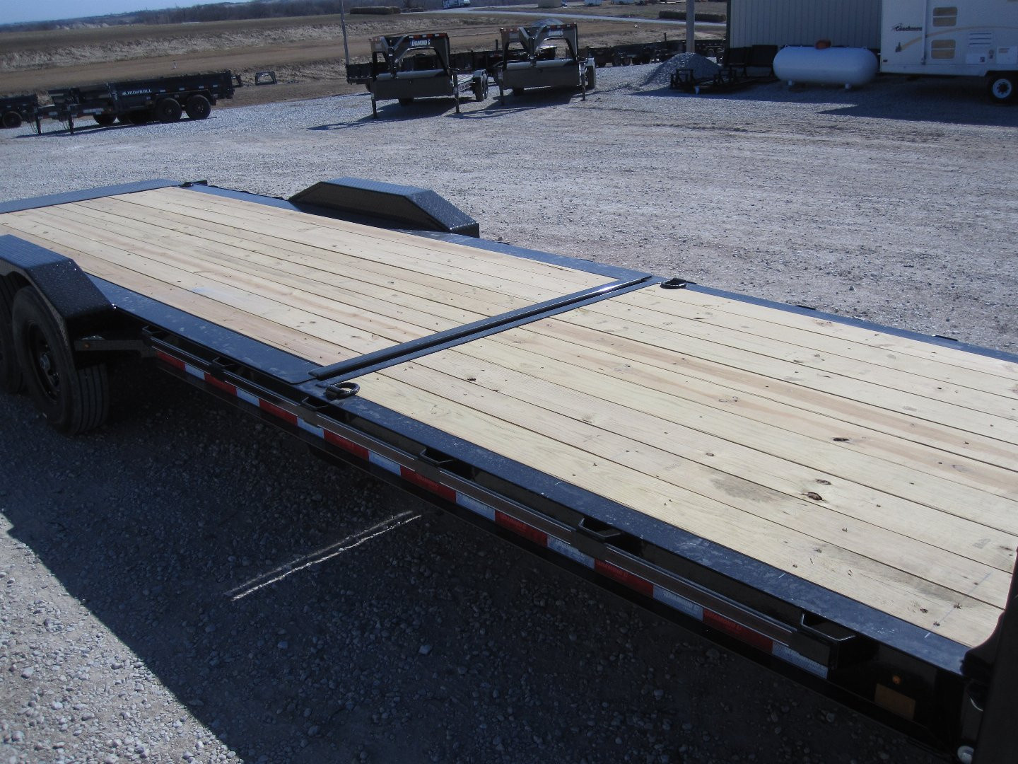 New 2024 Diamond C Trailers HDT-207 82x26 Gooseneck Tilt Trailer