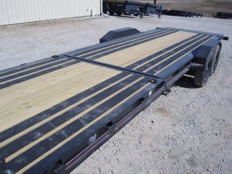 New 2024 Diamond C Trailers HDT-207 82x26 Gooseneck Tilt Trailer