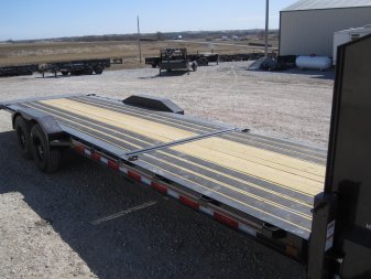 New 2024 Diamond C Trailers HDT-207 82x26 Gooseneck Tilt Trailer