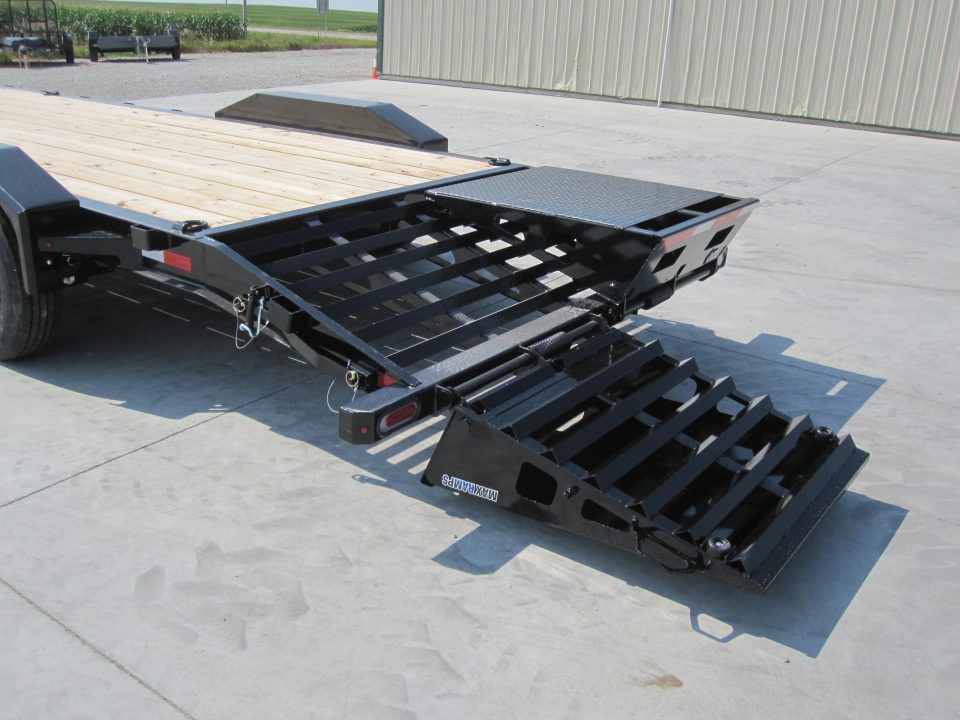 New 2026 Diamond C Trailers 82x22 LPX-207 Extreme Duty Equipment Trailer