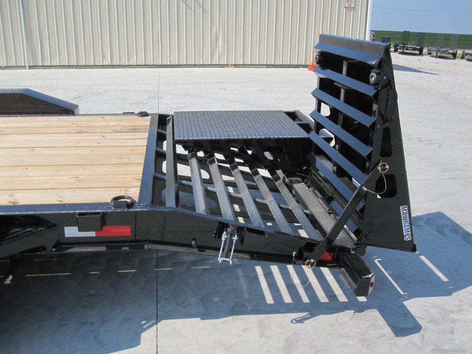 New 2026 Diamond C Trailers 82x22 LPX-207 Extreme Duty Equipment Trailer
