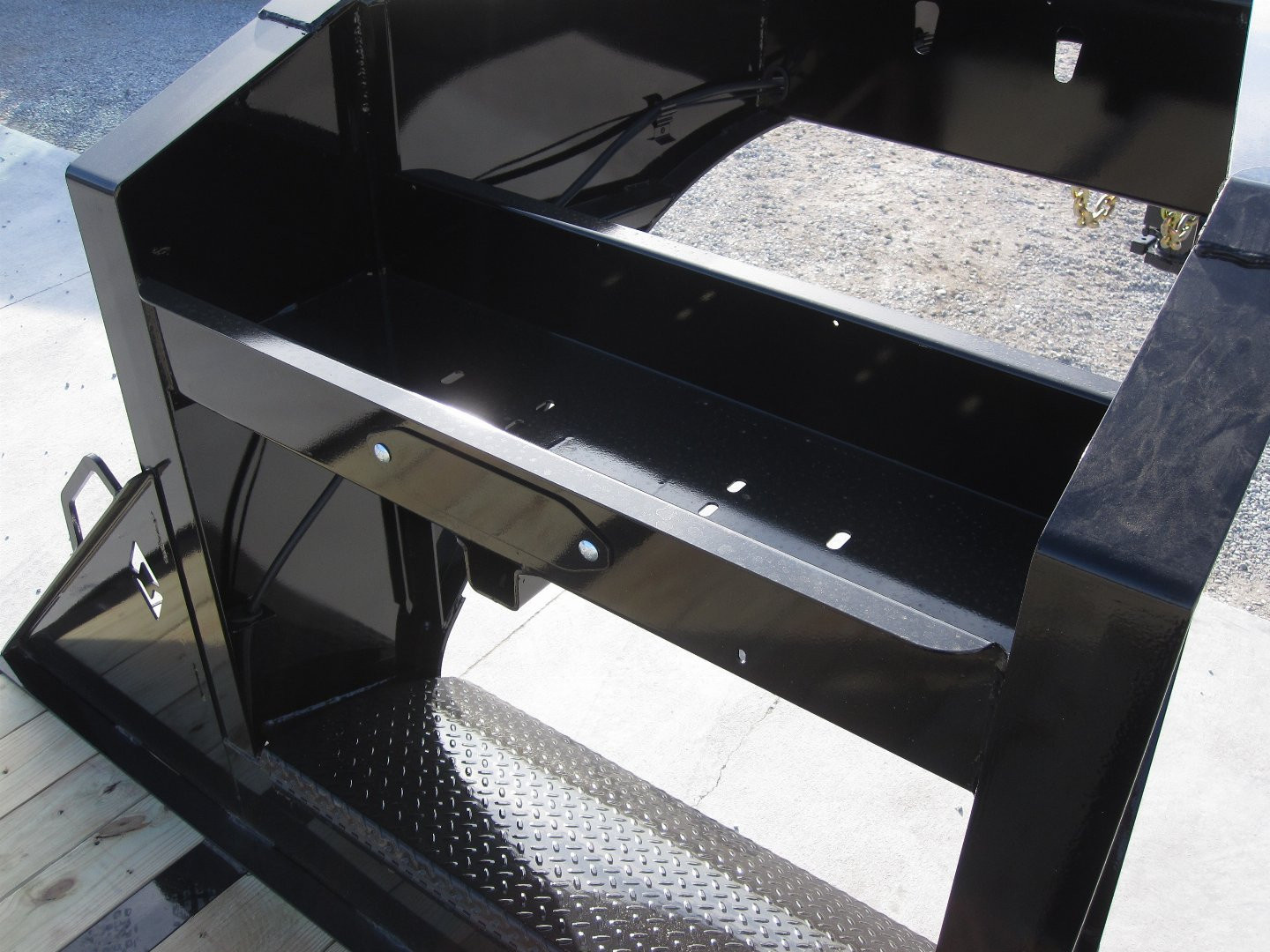 New 2026 Diamond C Trailers 102x32 FMAX-212 Hydraulic Dove Flatbed Trailer