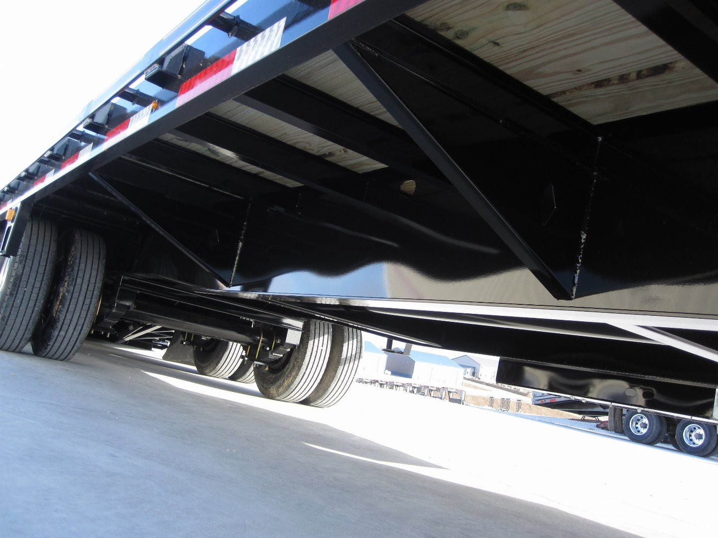 New 2026 Diamond C Trailers 102x32 FMAX-212 Hydraulic Dove Flatbed Trailer