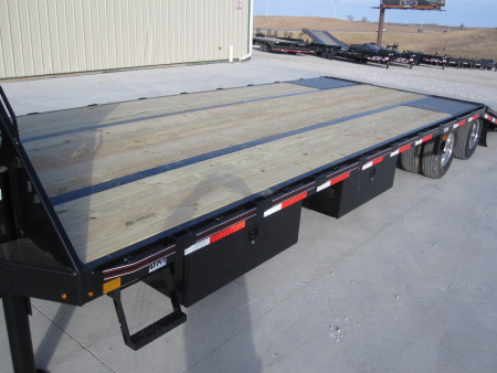 New 2026 Diamond C Trailers 102x32 FMAX-212 Hydraulic Dove Flatbed Trailer