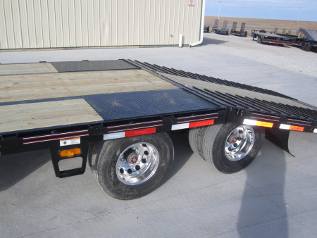 New 2026 Diamond C Trailers 102x32 FMAX-212 Hydraulic Dove Flatbed Trailer