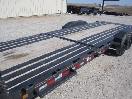 Used 2023 DIAMOND C TRAILERS 82x24 HDT-208 Gooseneck Tilt Trailer