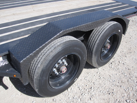 Used 2023 DIAMOND C TRAILERS 82x24 HDT-208 Gooseneck Tilt Trailer
