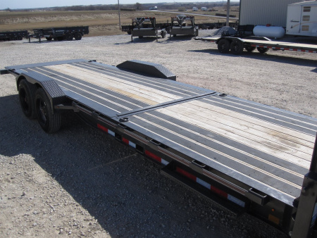 Used 2023 DIAMOND C TRAILERS 82x24 HDT-208 Gooseneck Tilt Trailer