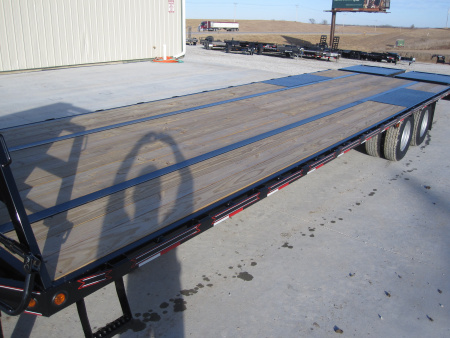 New 2026 Diamond T 102x32 Lo-Pro Gooseneck Flatbed Trailer
