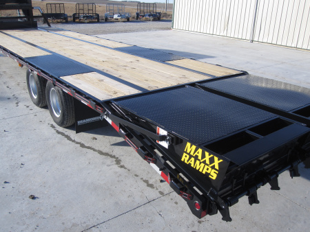 New 2026 Diamond T 102x32 Lo-Pro Gooseneck Flatbed Trailer
