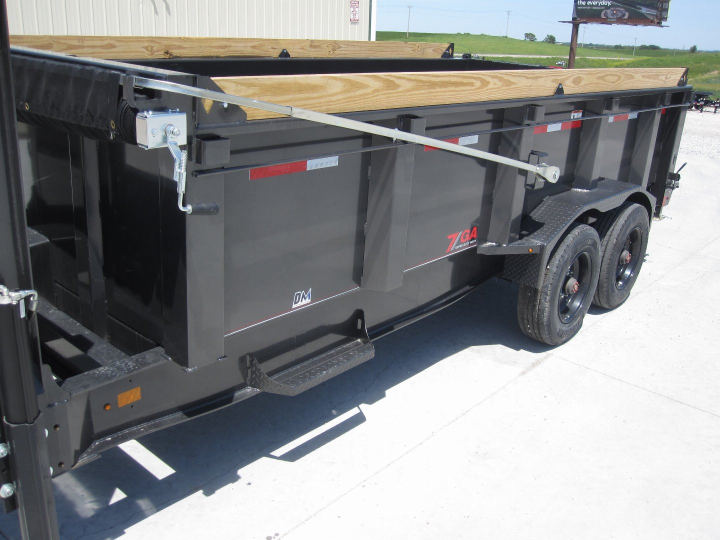 New 2024 DIAMOND C TRAILERS 82x16 LPT-210 Lo-Pro Gooseneck Dump Trailer