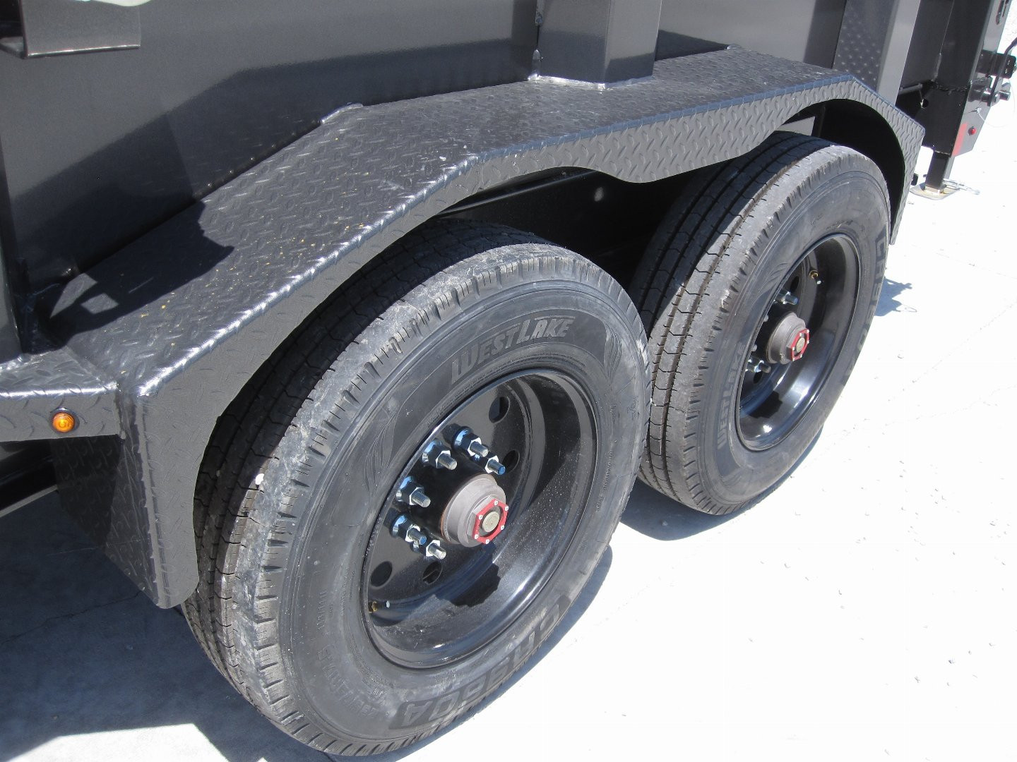 New 2024 DIAMOND C TRAILERS 82x16 LPT-210 Lo-Pro Gooseneck Dump Trailer