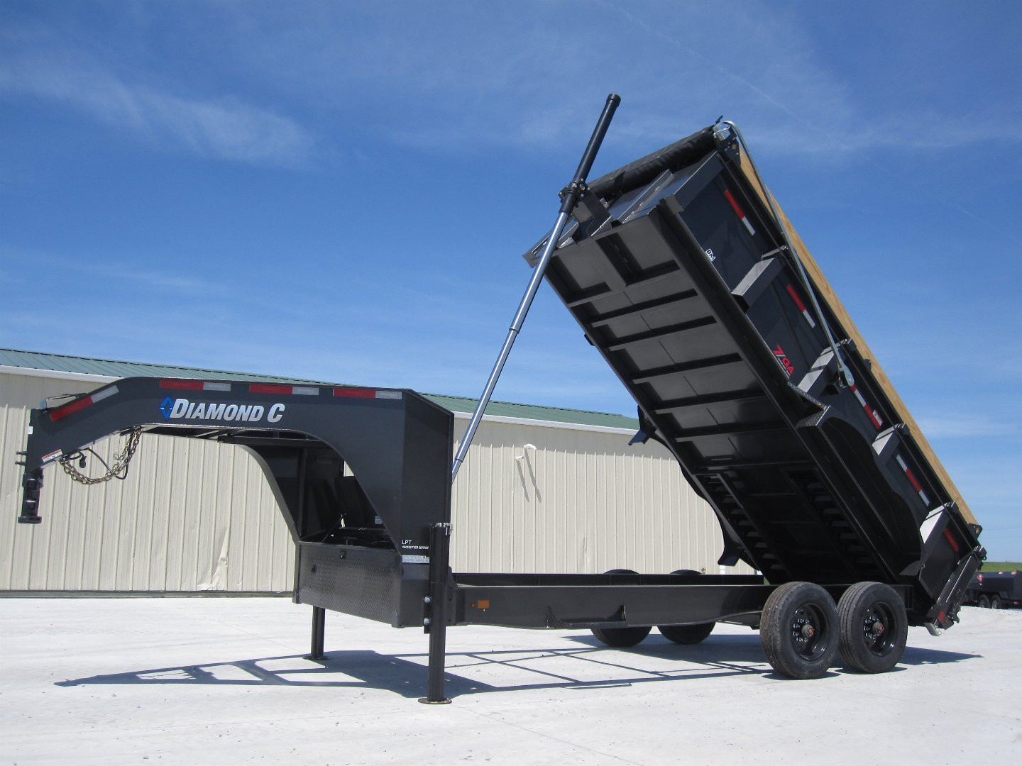 New 2024 DIAMOND C TRAILERS 82x16 LPT-210 Lo-Pro Gooseneck Dump Trailer