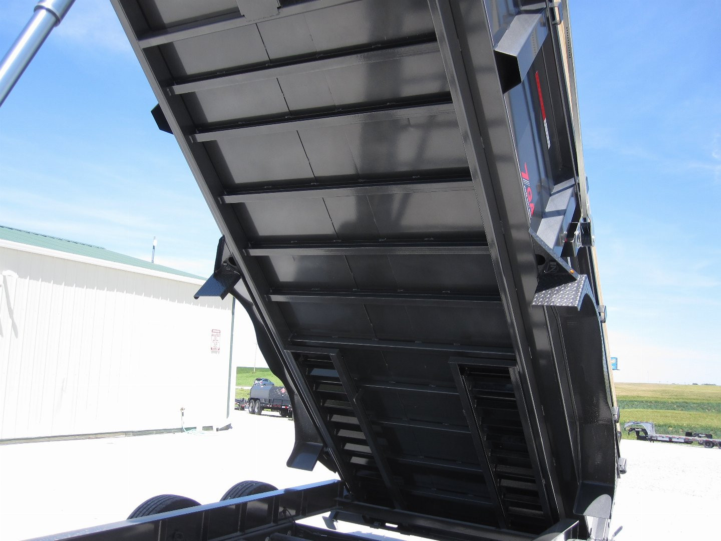 New 2024 DIAMOND C TRAILERS 82x16 LPT-210 Lo-Pro Gooseneck Dump Trailer