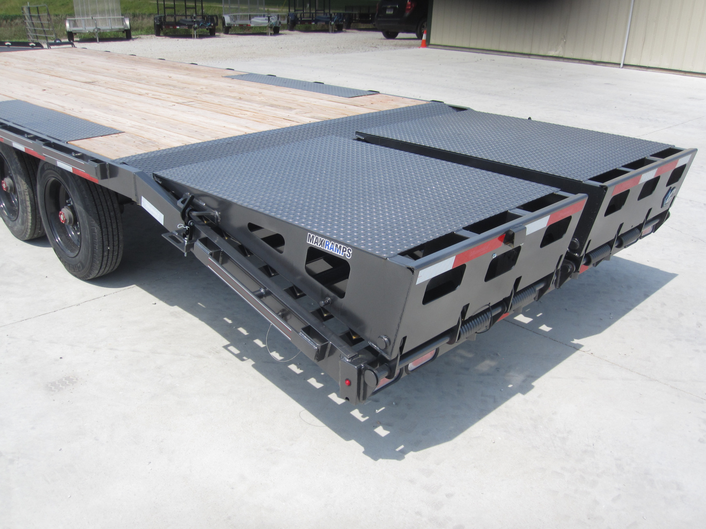 New 2025 Diamond C Trailers DEC-210 102x24 Flatbed Trailer