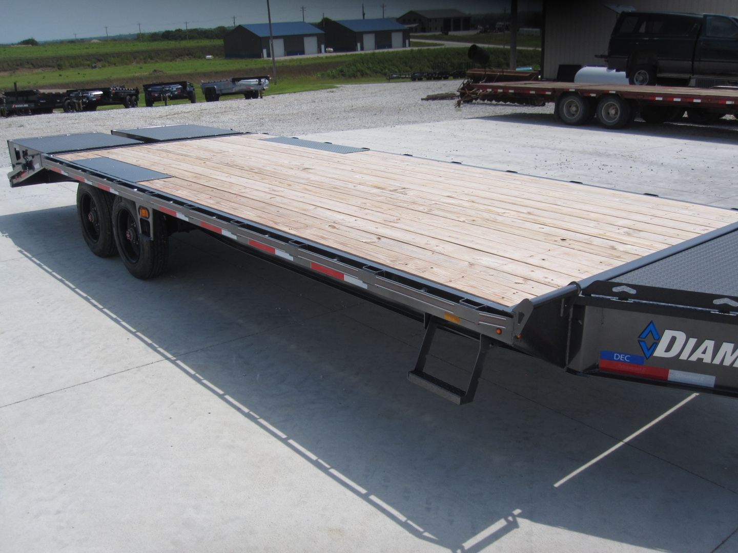 New 2025 Diamond C Trailers DEC-210 102x24 Flatbed Trailer