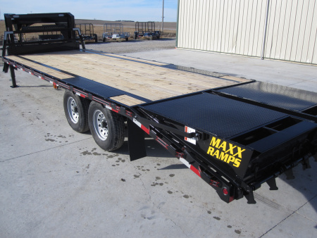 New 2026 Diamond T 102x25 Lo-Pro Gooseneck Flatbed Trailer