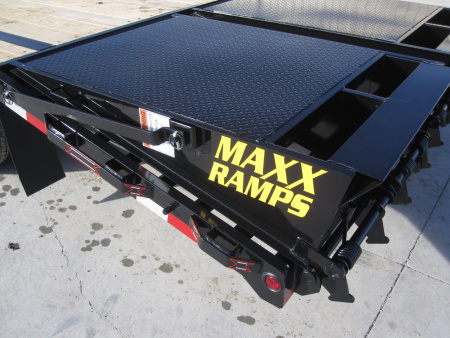 New 2026 Diamond T 102x25 Lo-Pro Gooseneck Flatbed Trailer
