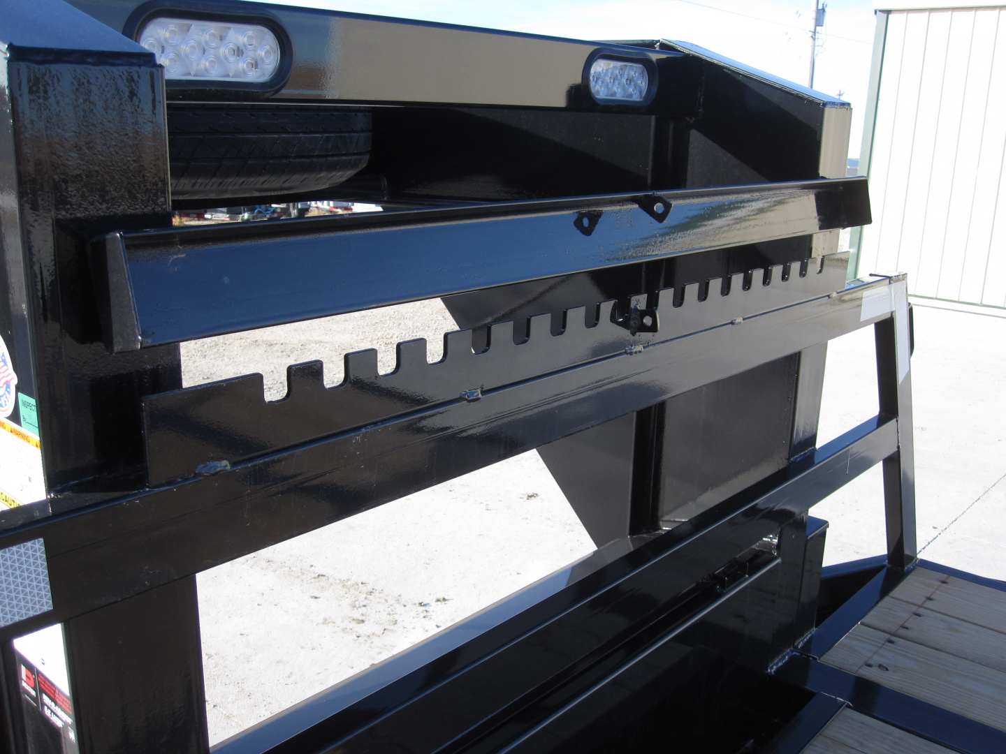 New 2026 Diamond T 102" x 25' Lo-Pro Gooseneck Flatbed Trailer