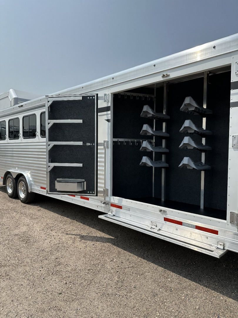 New 2026 SMC 6 Horse Trainers pkg Horse Trailer with AC.
