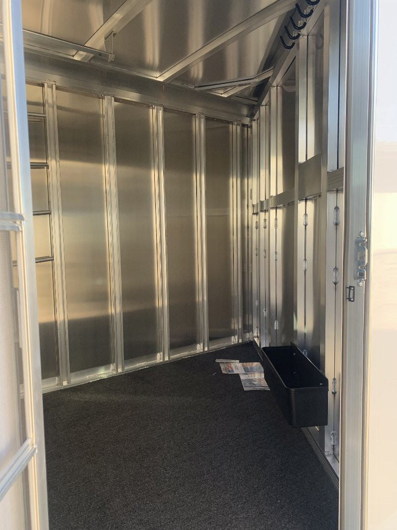 New 2025 Featherlite Trailers 9600 3 H Slant Horse Trailer