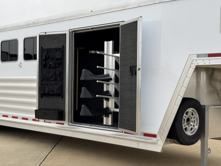 New 2025 Featherlite Trailers 9600 PREMIER TACK 6 Horse Trailer