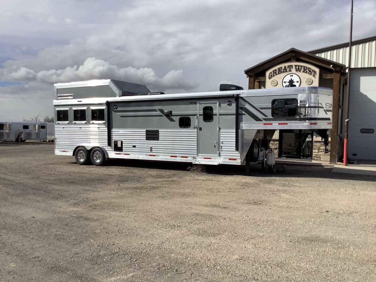 2025 SMC LARAMIE