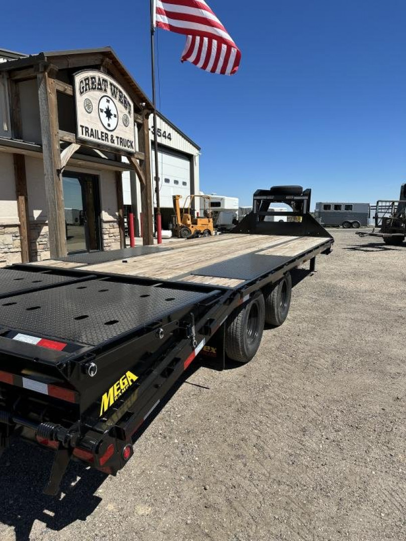 New 2024 BIG TEX TRAILERS 22GN-30D5A-MRBK Flatbed Trailer (25' flat + 5' dovetail)