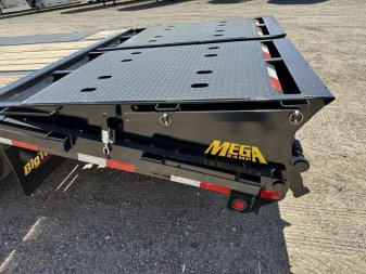 New 2024 BIG TEX TRAILERS 22GN-30D5A-MRBK Flatbed Trailer (25' flat + 5' dovetail)