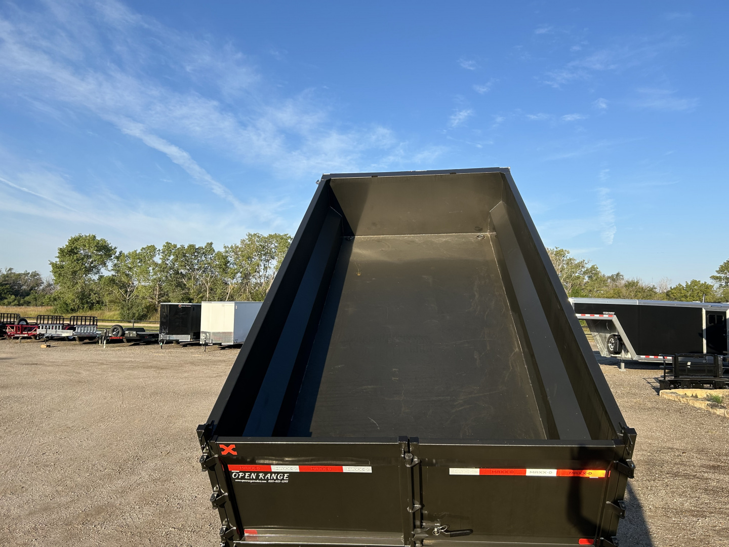 New 2026 MAXX-D DJX 83x16 Dump Trailer