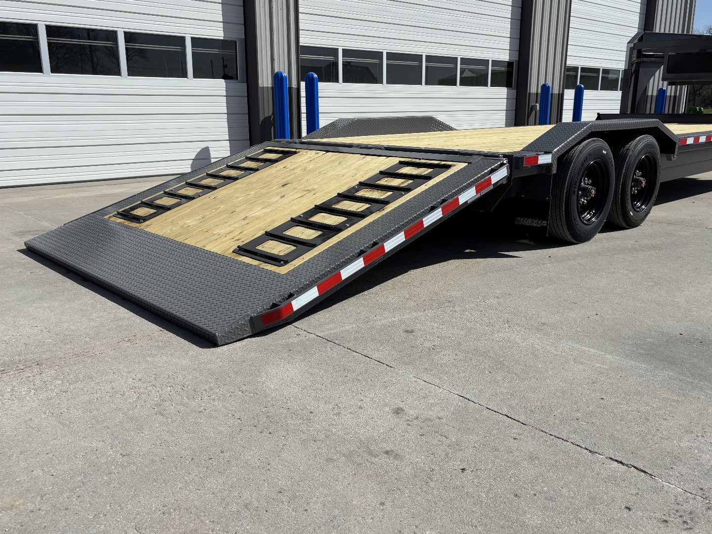 New 2025 Midsota STWBHB26-GN Tilt Trailer