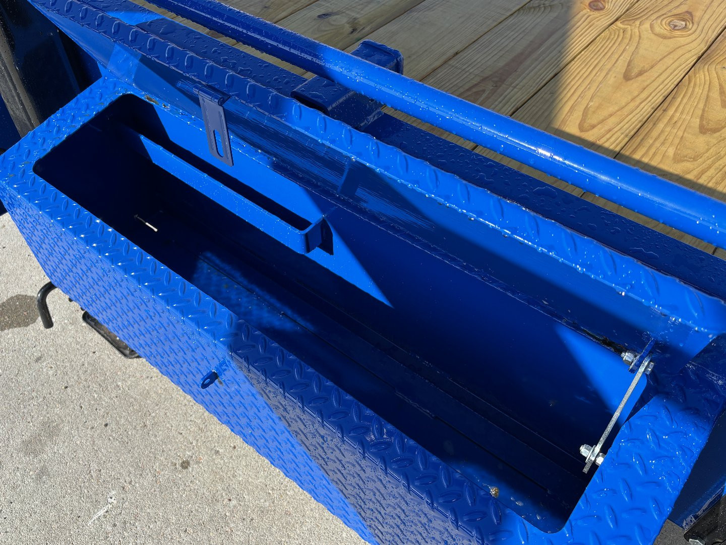 New 2025 Midsota TBWB26-GN Tilt Trailer