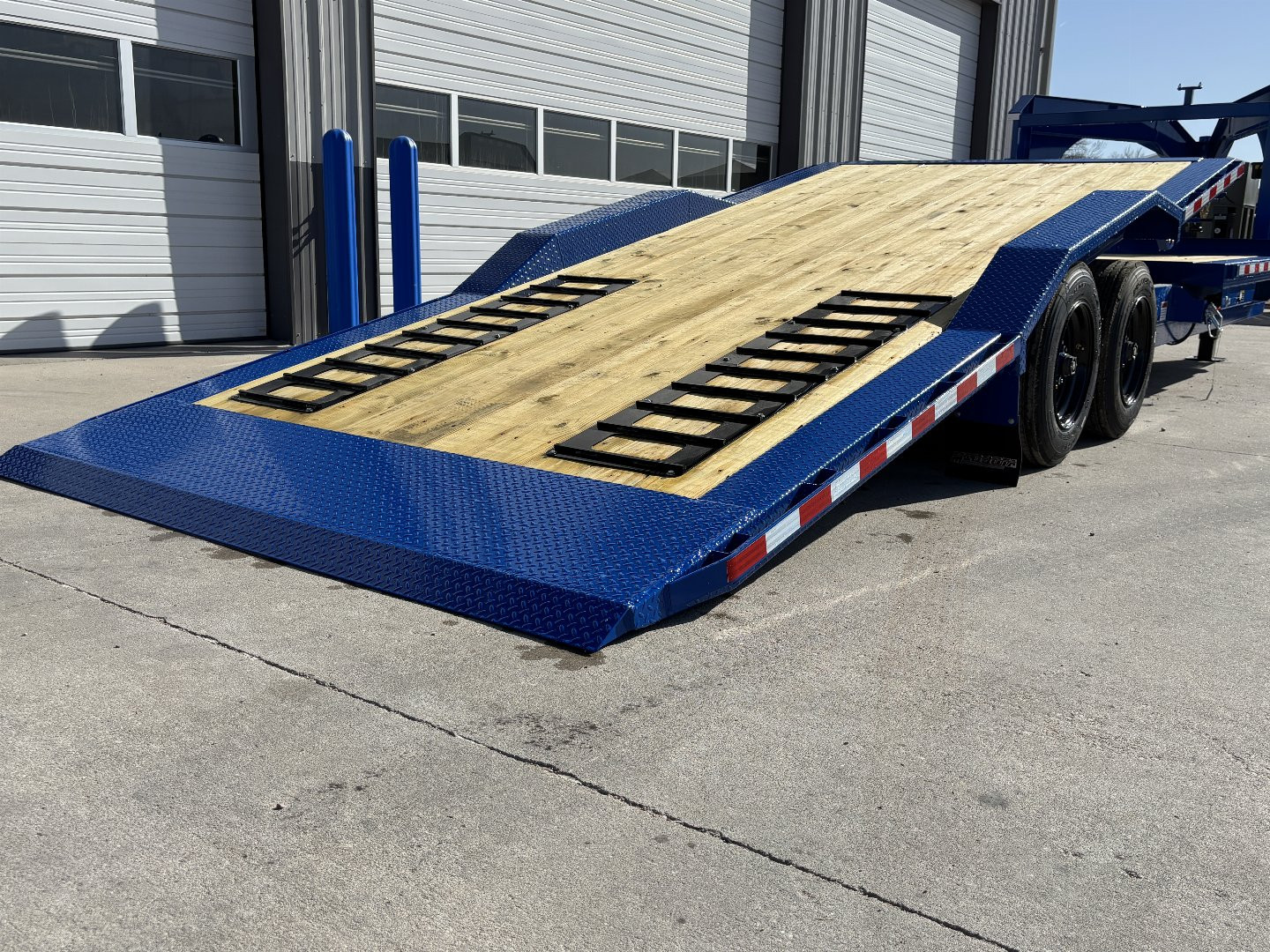 New 2025 Midsota TBWB26-GN Tilt Trailer