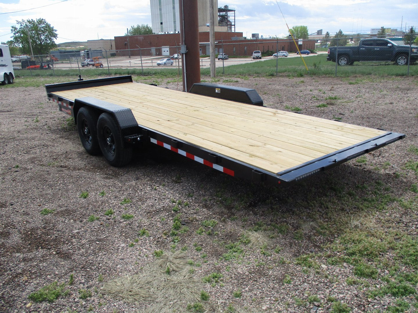 New 2025 H&H Trailers SPEEDLOADER Flatbed Trailer 82 X 22