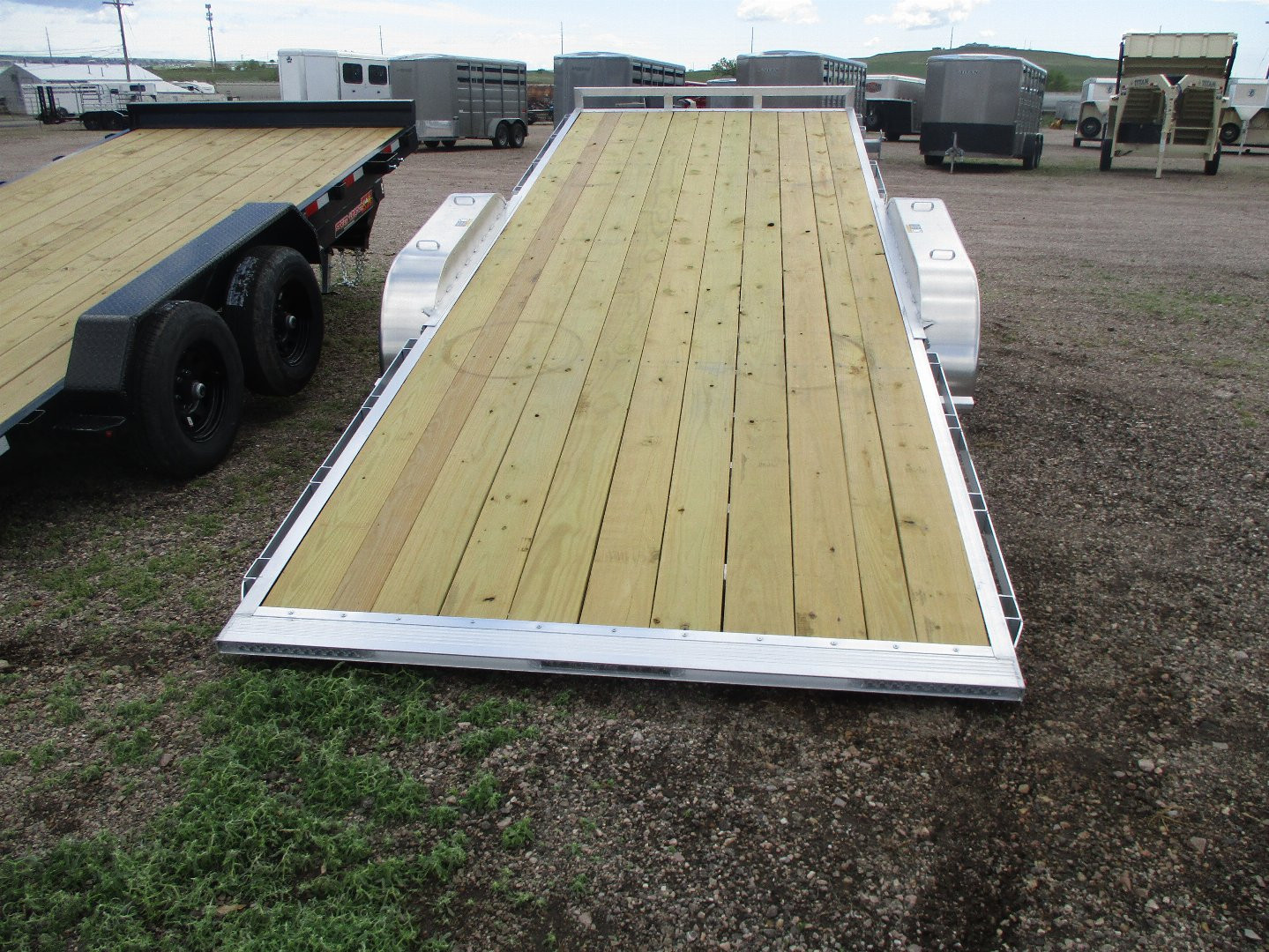 New 2025 H&H Trailers SPEEDLOADER Flatbed Trailer 82 X 20