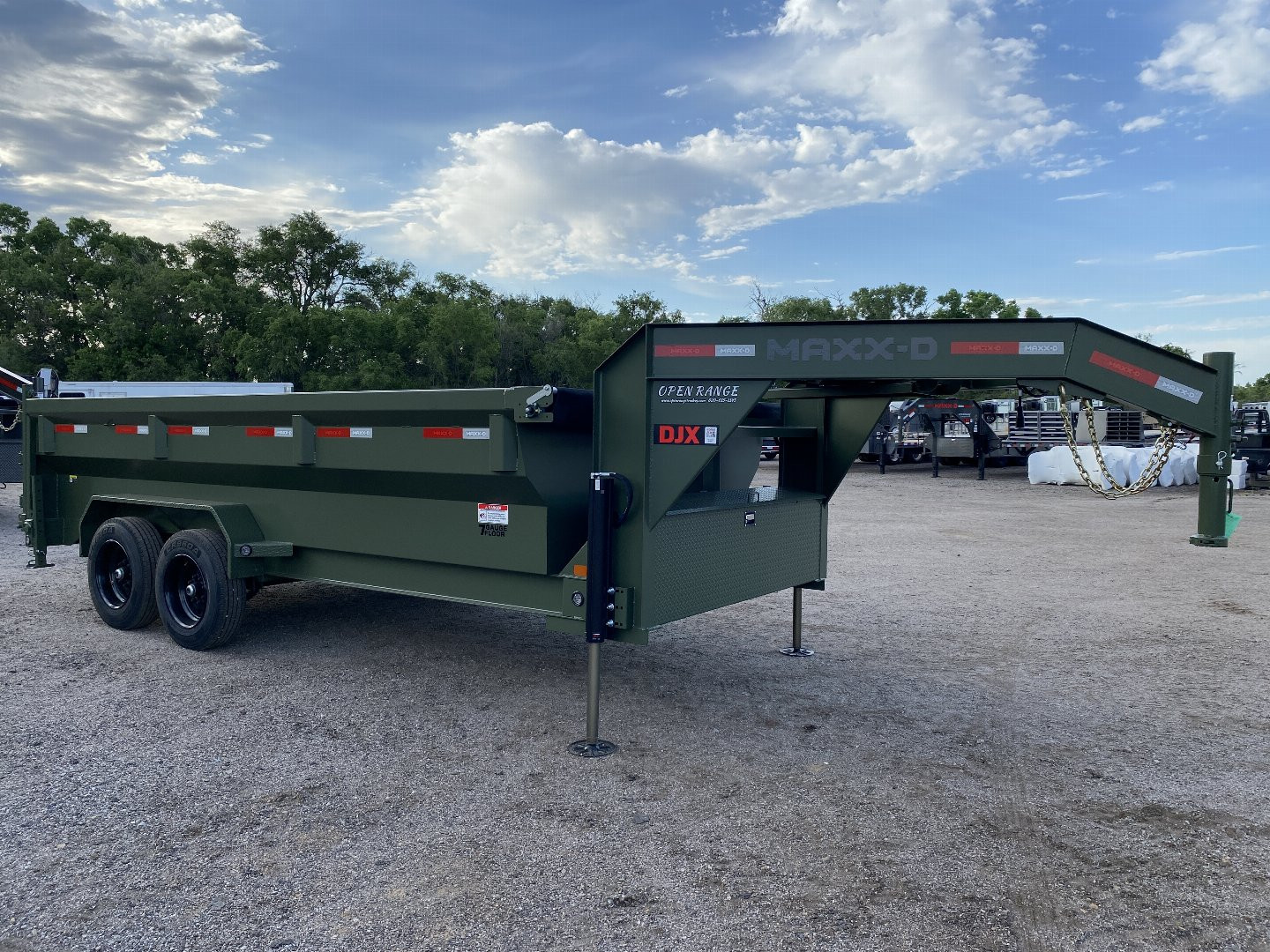 New 2026 MAXX-D DJX Dump Trailer 83x16 GN