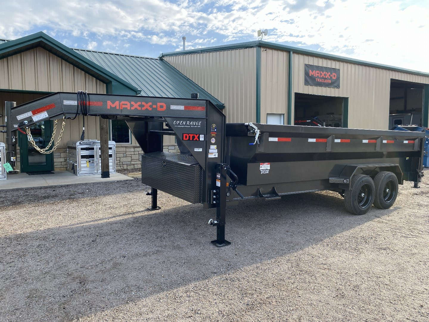 New 2026 MAXX-D DTX Dump Trailer 83x16 GN