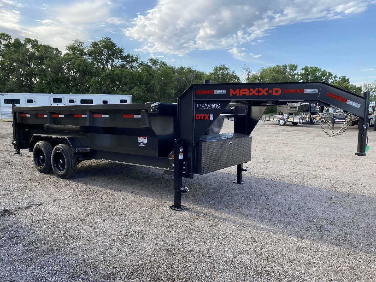New 2026 MAXX-D DTX Dump Trailer 83x16 GN