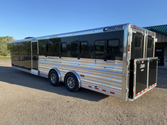 New 2025 Cimarron Showstar 10 Pen Comfort Package