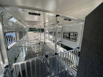 New 2025 Cimarron Showstar 10 Pen Comfort Package