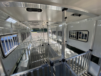 New 2025 Cimarron Showstar 10 Pen Comfort Package