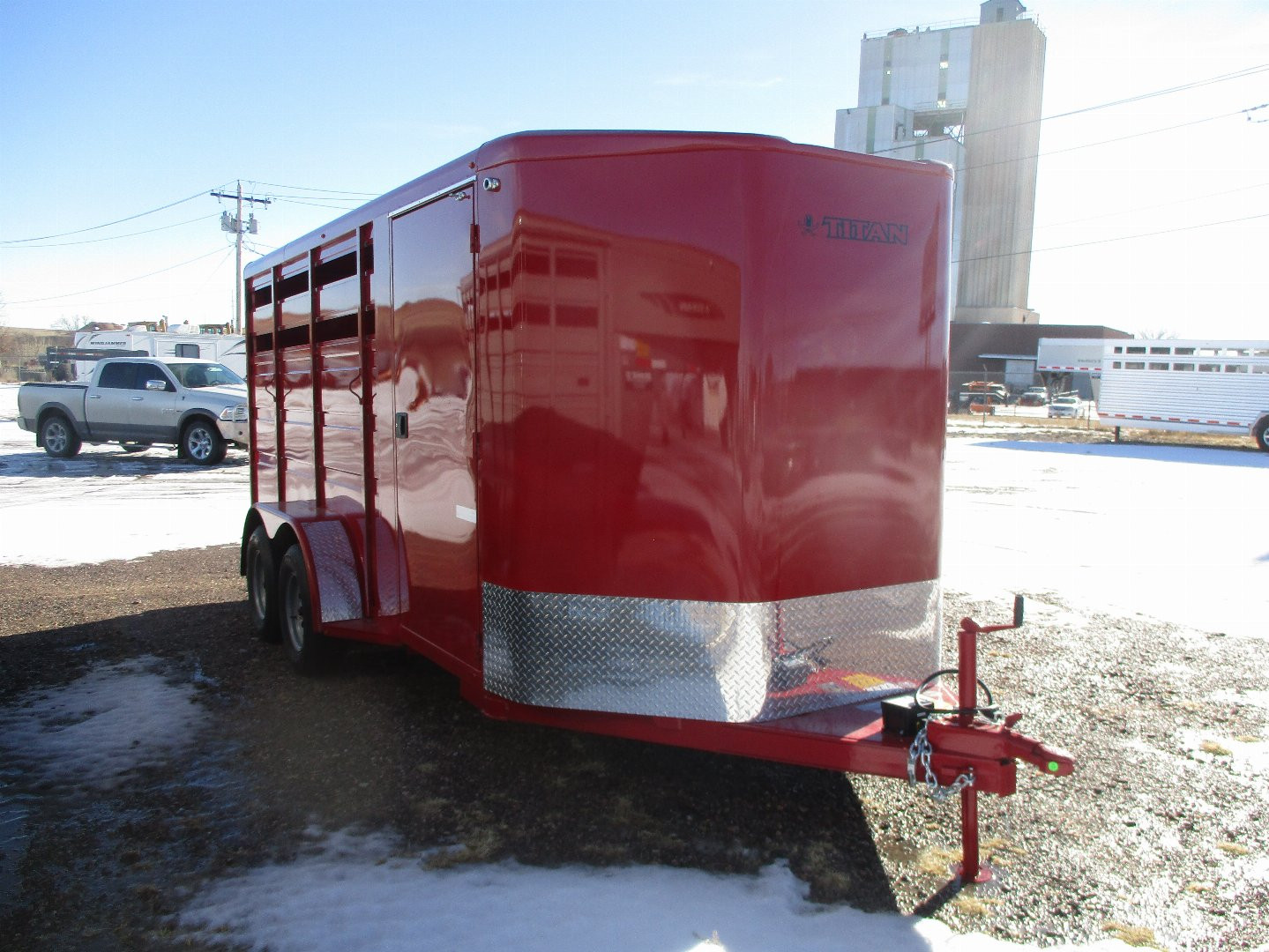 New 2025 Titan Trailer Primo Horse Trailer 3 HORSE