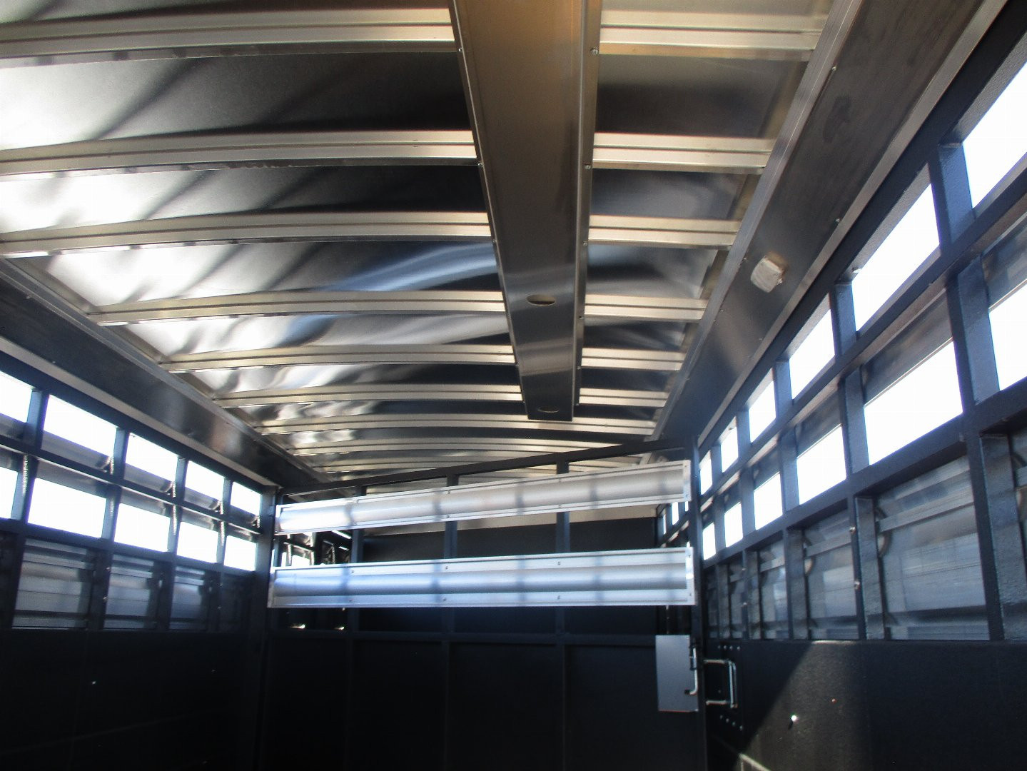 New 2025 Logan Coach Stock / Stock Combo Trailer 7'3 X 26