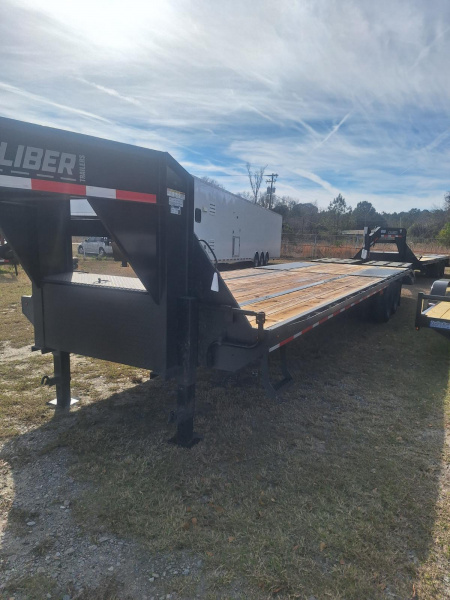 Used 2025 Caliber Trailer Mfg 8.5x32 Gooseneck