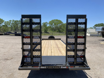 New 2025 MAXXD C6X Equipment Trailer 83x20