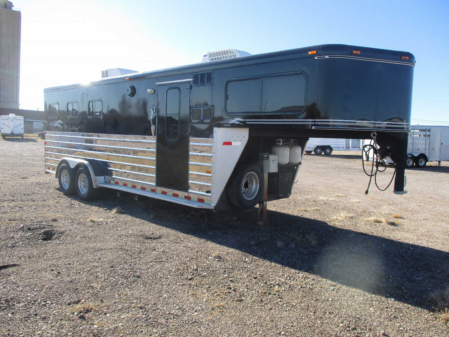 Used 2002 Sundowner 3 Horse Trailer
