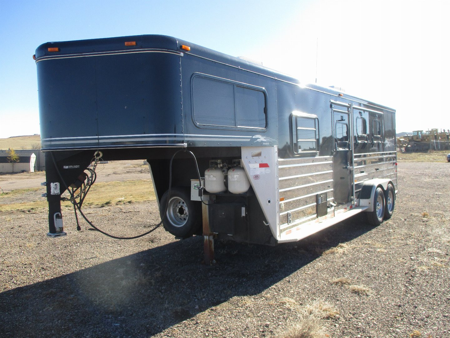 Used 2002 Sundowner 3 Horse Trailer