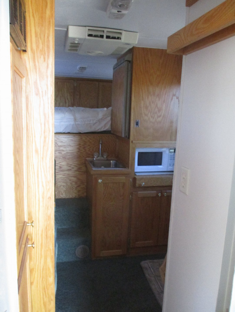 Used 2002 Sundowner 3 Horse Trailer