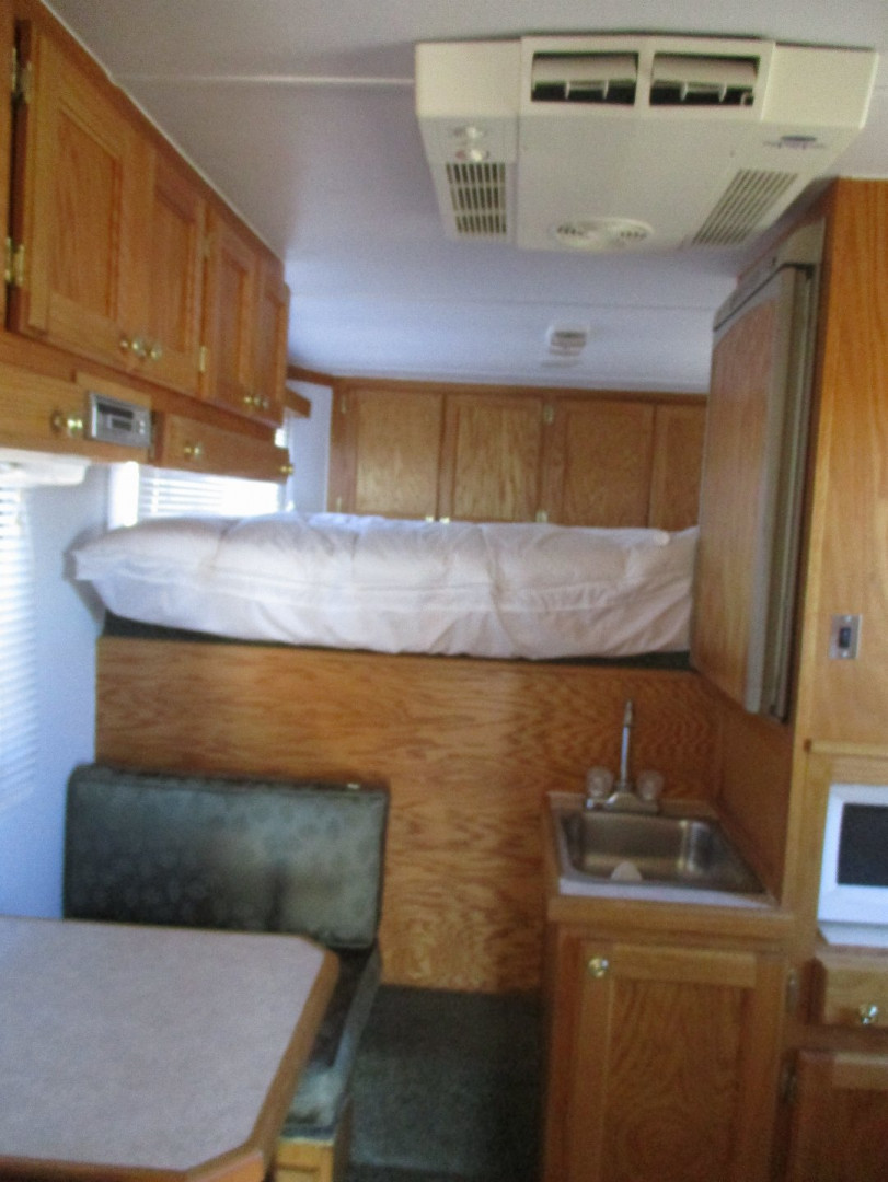 Used 2002 Sundowner 3 Horse Trailer
